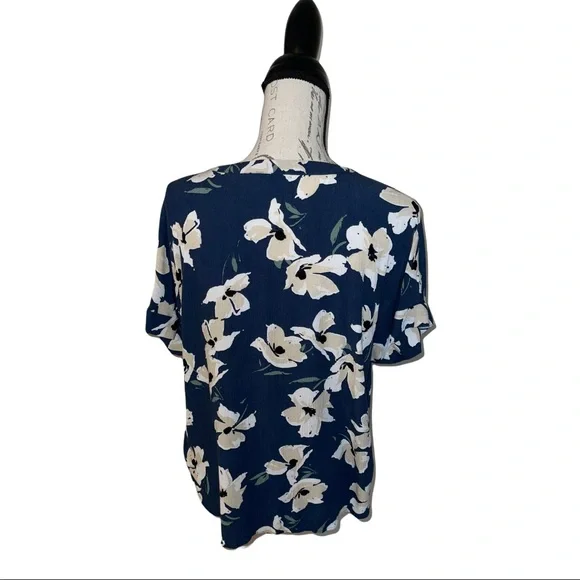 Ann Taylor Top - Picture 4 of 6